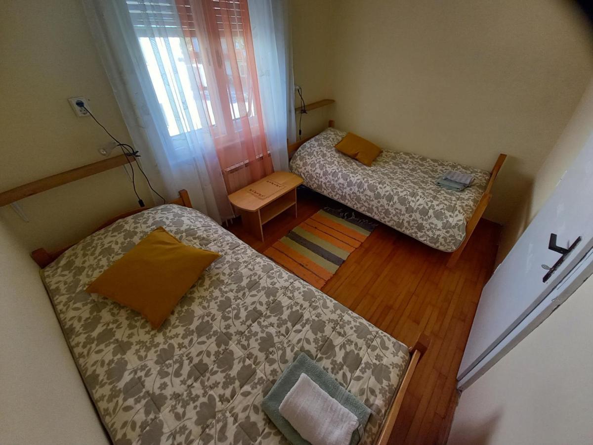 Rooms Apartma Cerknica Bagian luar foto