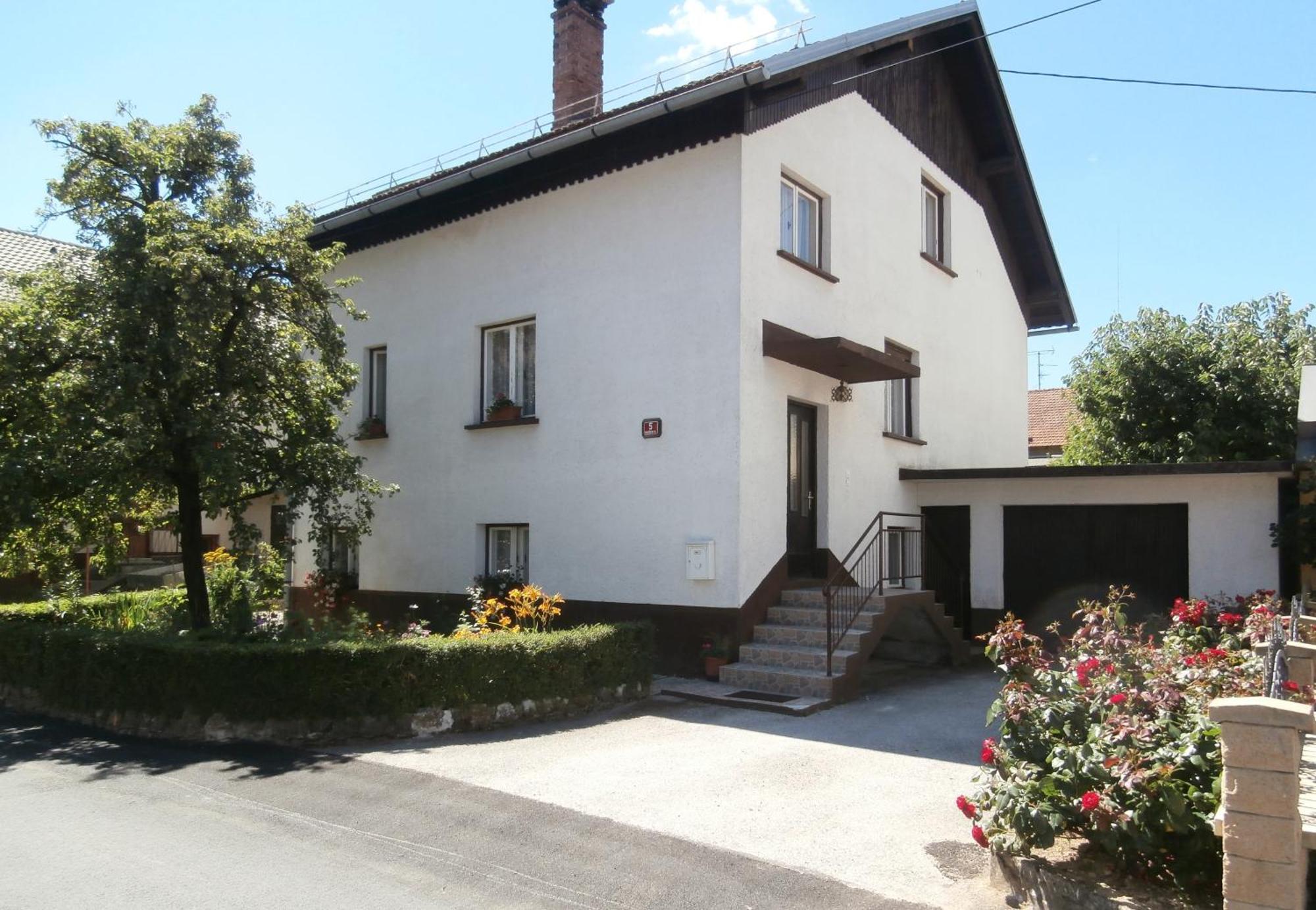 Rooms Apartma Cerknica Bagian luar foto